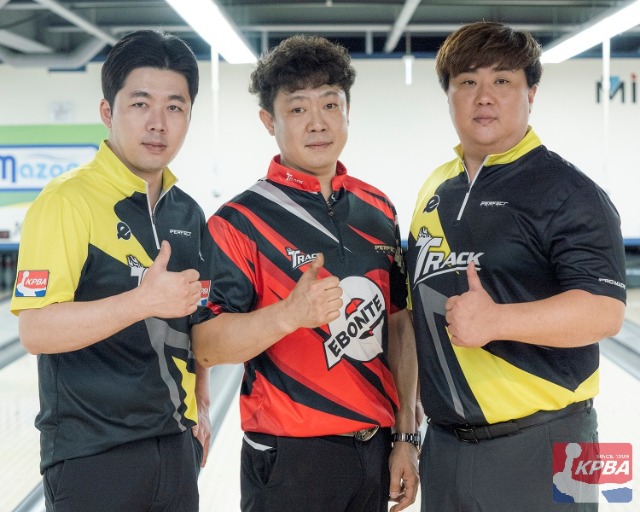 batch_TEAM EBONITE.jpg